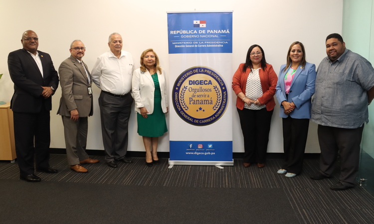 Directora de Carrera Administrativa sostiene reunión de acercamientos con dirigentes de FENASEP