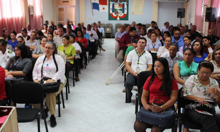 103 servidores públicos de Los Santos, reciben capacitación