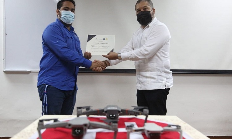 El Ministerio de Seguridad realizó el Ier Curso sobre Pilotos de Aeronaves Pilotadas a Distancia (Drones)